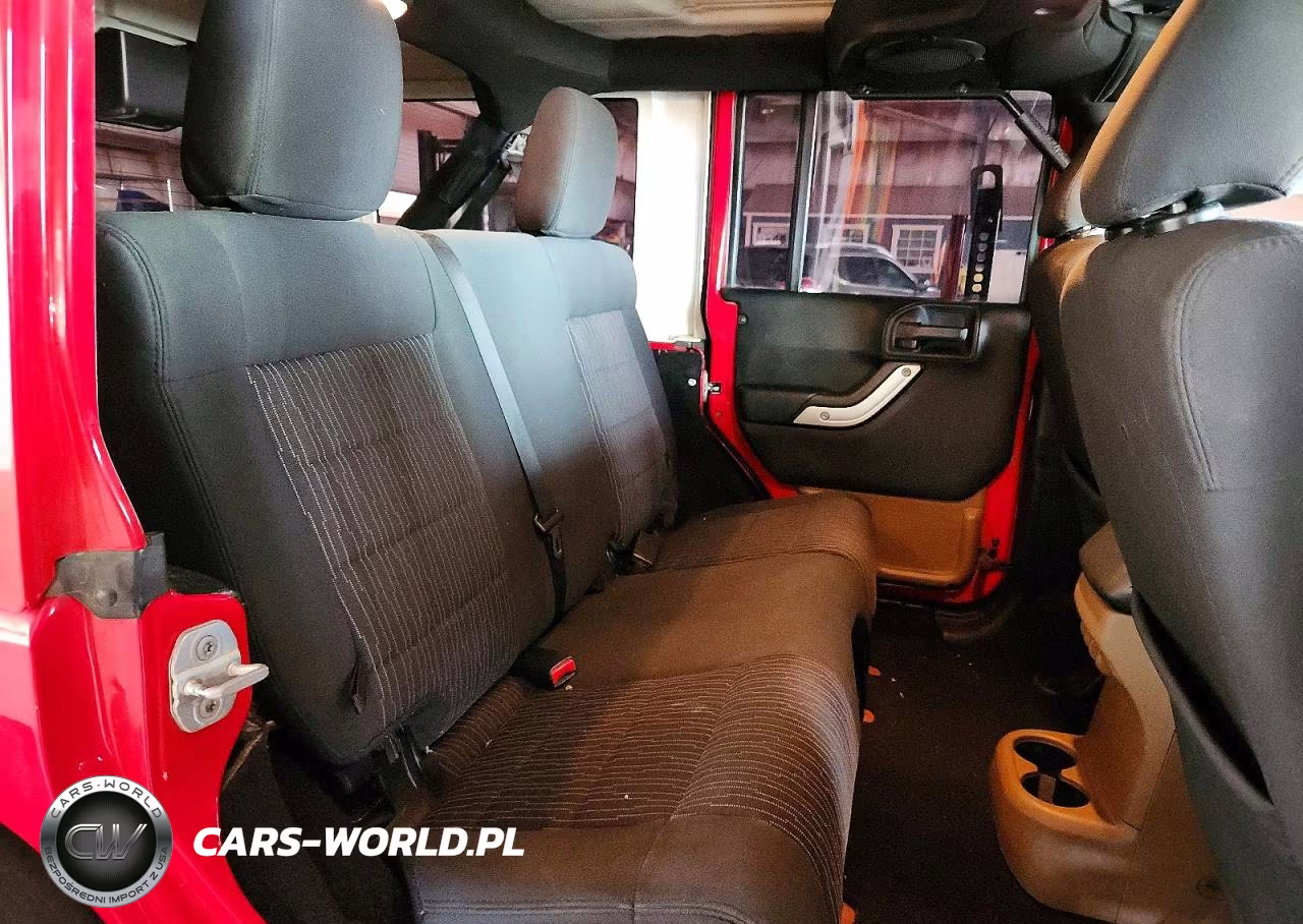 2012 Jeep Wrangler Unlimited Sahara VIN:1C4BJWEGXCL188981 - 10