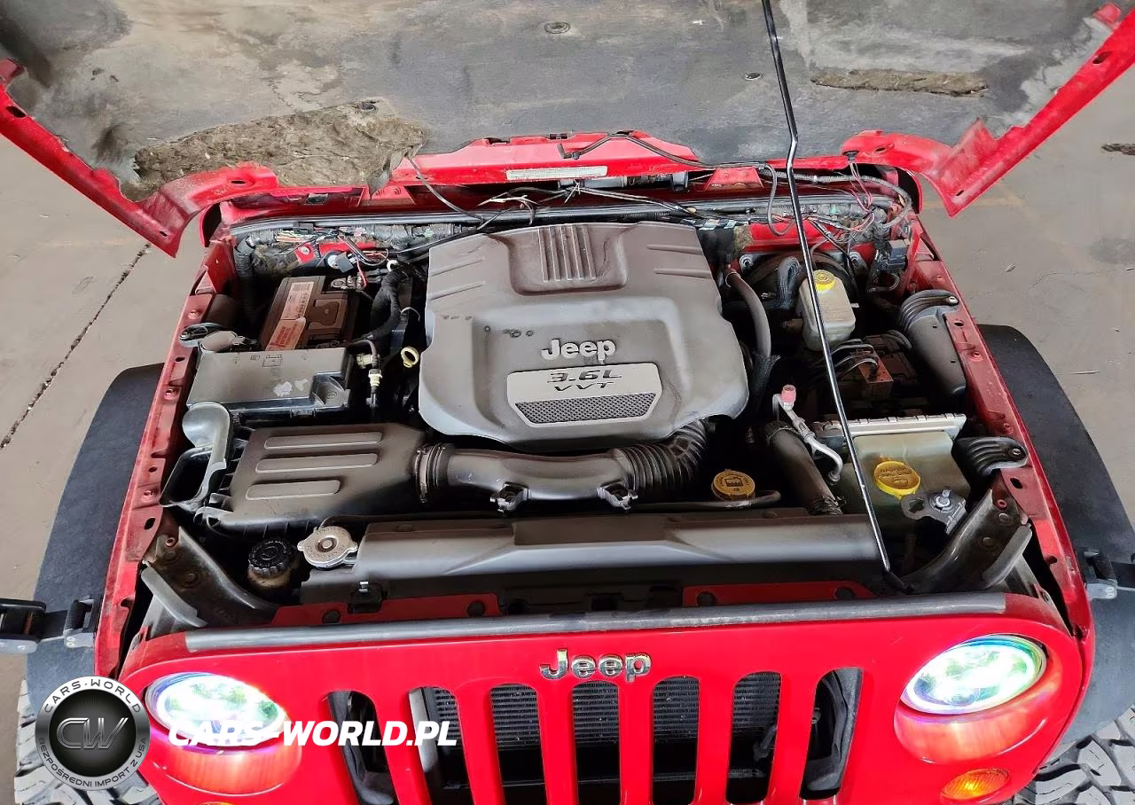 2012 Jeep Wrangler Unlimited Sahara VIN:1C4BJWEGXCL188981 - 11