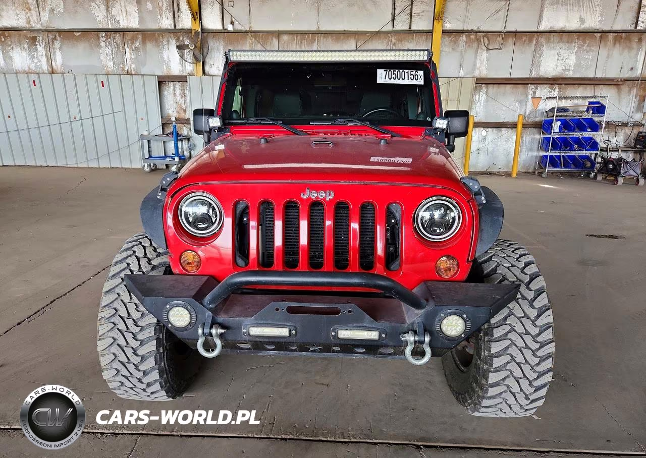 2012 Jeep Wrangler Unlimited Sahara VIN:1C4BJWEGXCL188981 - 5