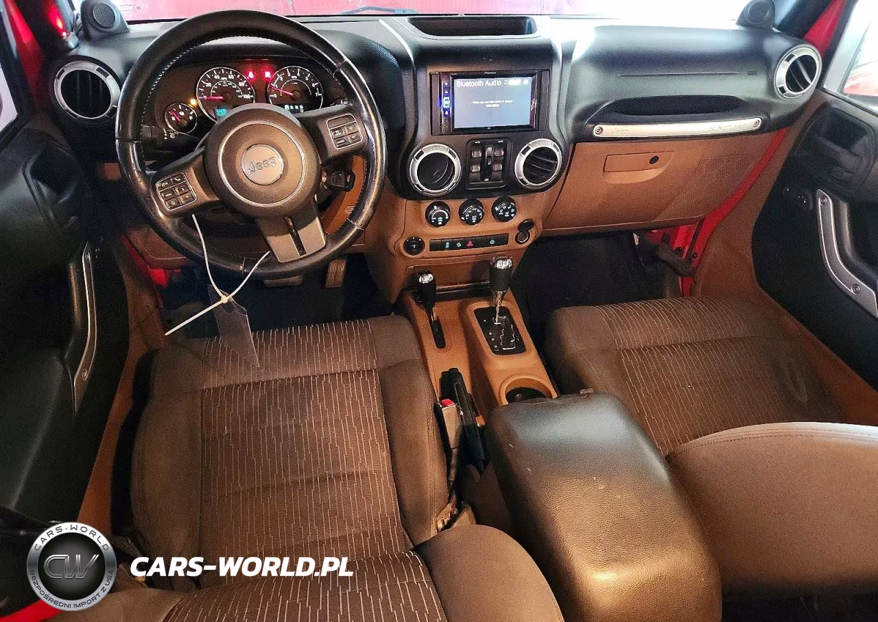 2012 Jeep Wrangler Unlimited Sahara VIN:1C4BJWEGXCL188981 - 8