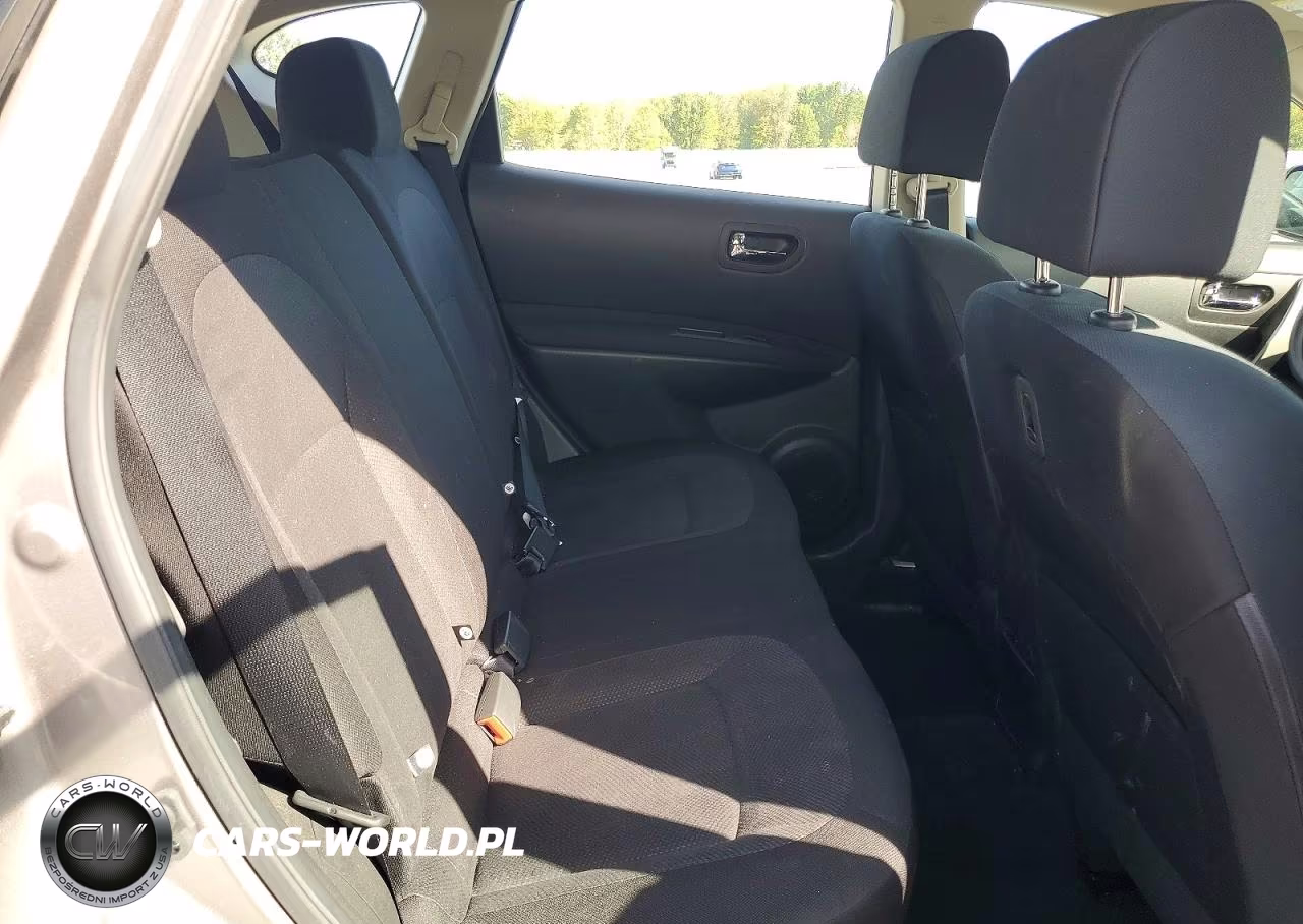 2015 Nissan Rogue Select S VIN:JN8AS5MV6FW253979 - 11