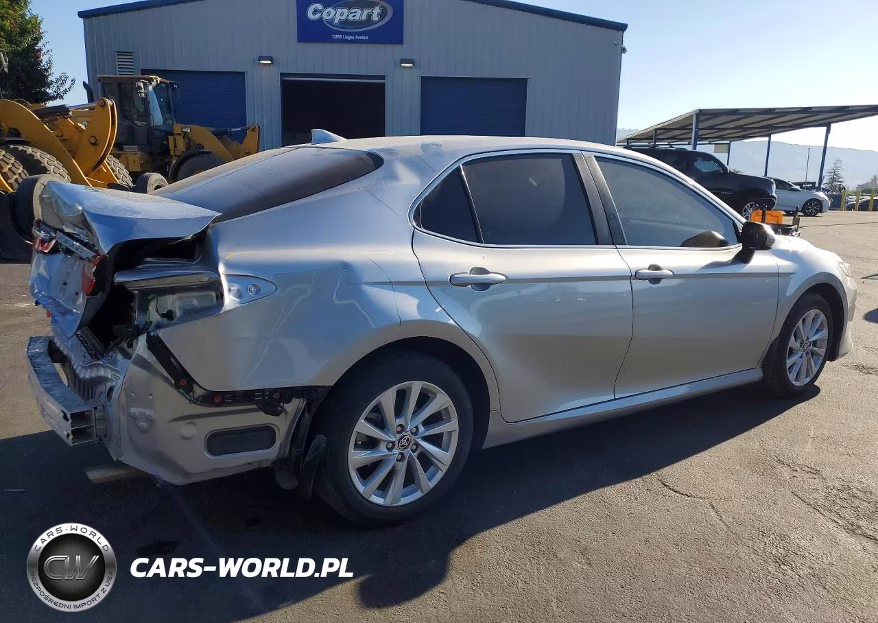 2024 Toyota Camry Le VIN:4T1C11AK4RU863238 - 3