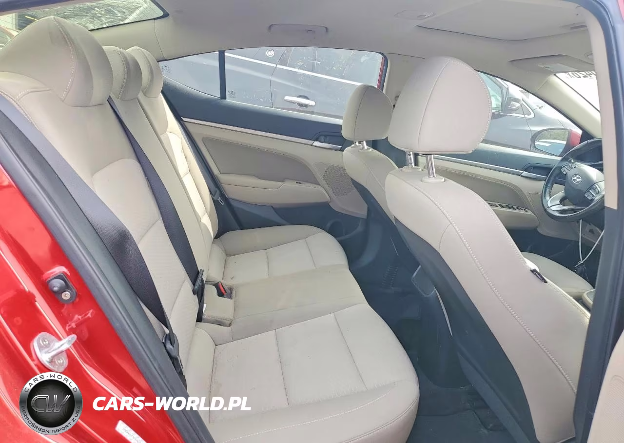 2019 Hyundai Elantra Value Edition VIN:KMHD84LF5KU784748 - 10