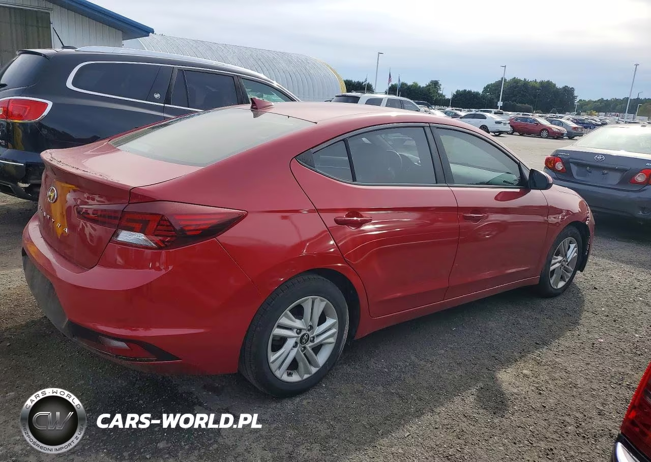 2019 Hyundai Elantra Value Edition VIN:KMHD84LF5KU784748 - 3