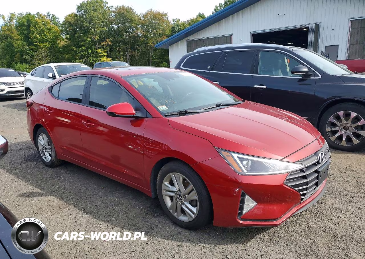 2019 Hyundai Elantra Value Edition VIN:KMHD84LF5KU784748 - 4