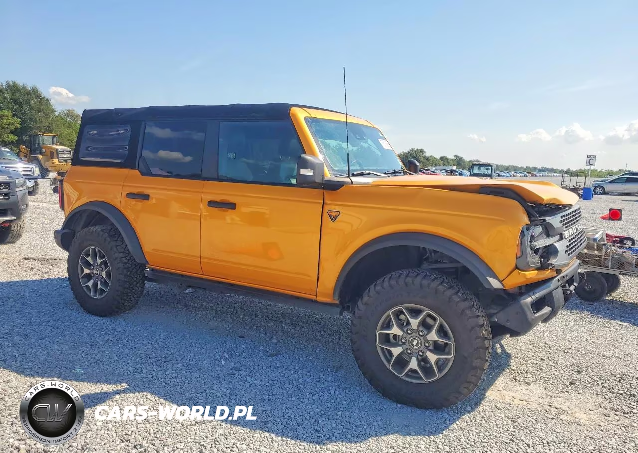 2021 Ford Bronco Base VIN:1FMEE5DP6MLA98589 - 4
