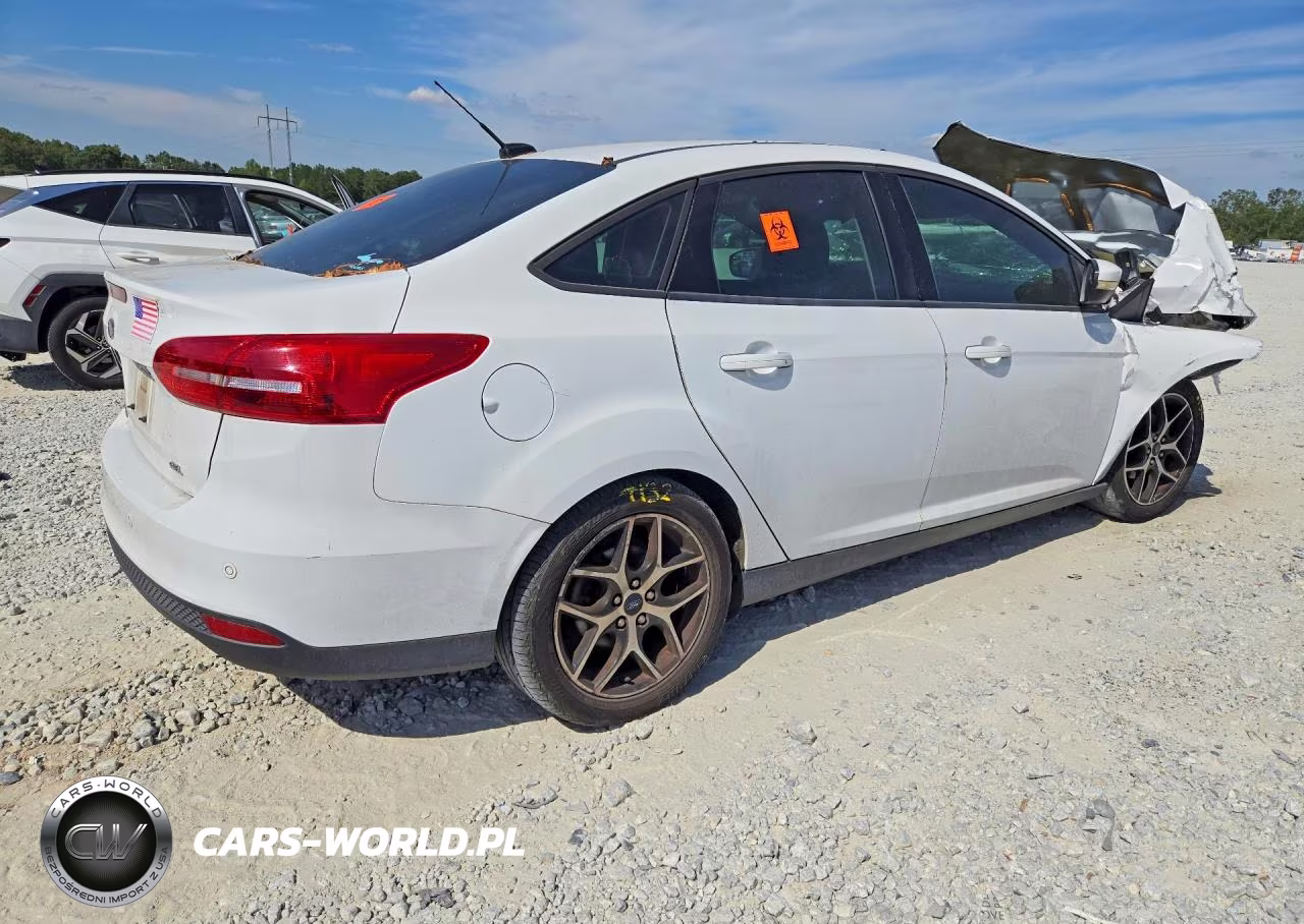 2018 Ford Focus Sel VIN:1FADP3H26JL265256 - 3
