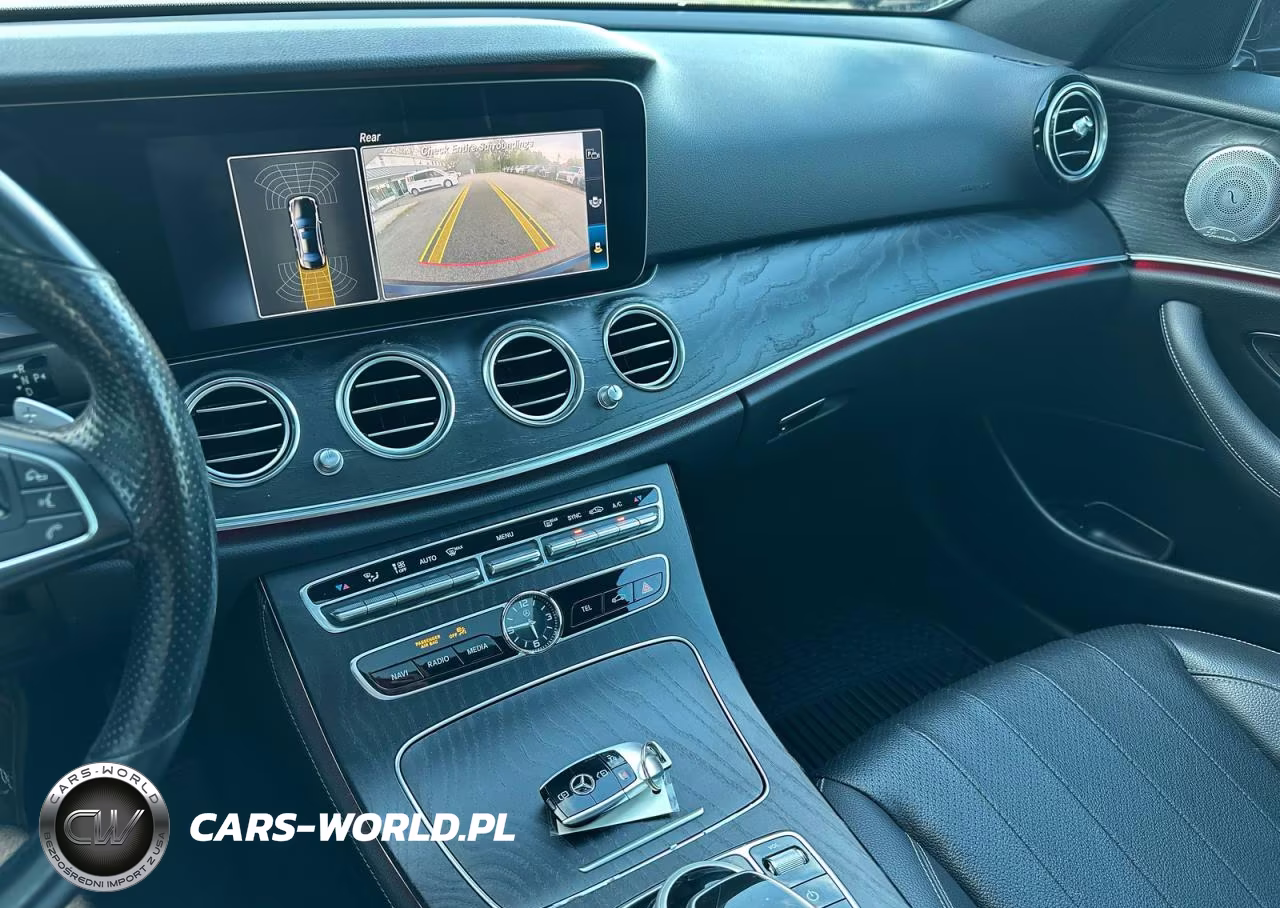 2018 Mercedes-Benz E 300 4Matic VIN:WDDZF4KB1JA320327 - 11