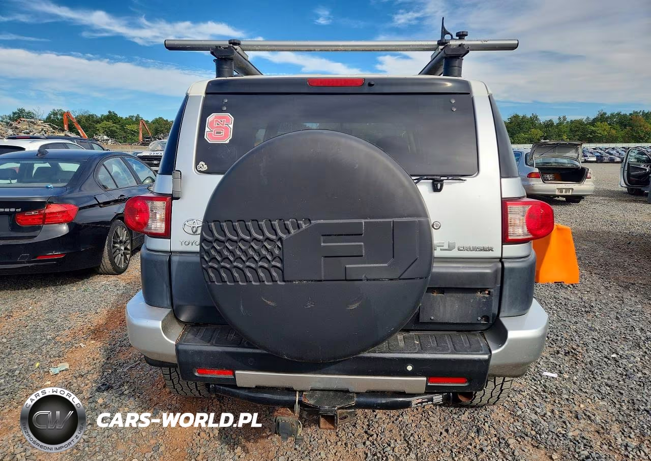 2007 Toyota Fj Cruiser Base VIN:JTEBU11F570055099 - 6