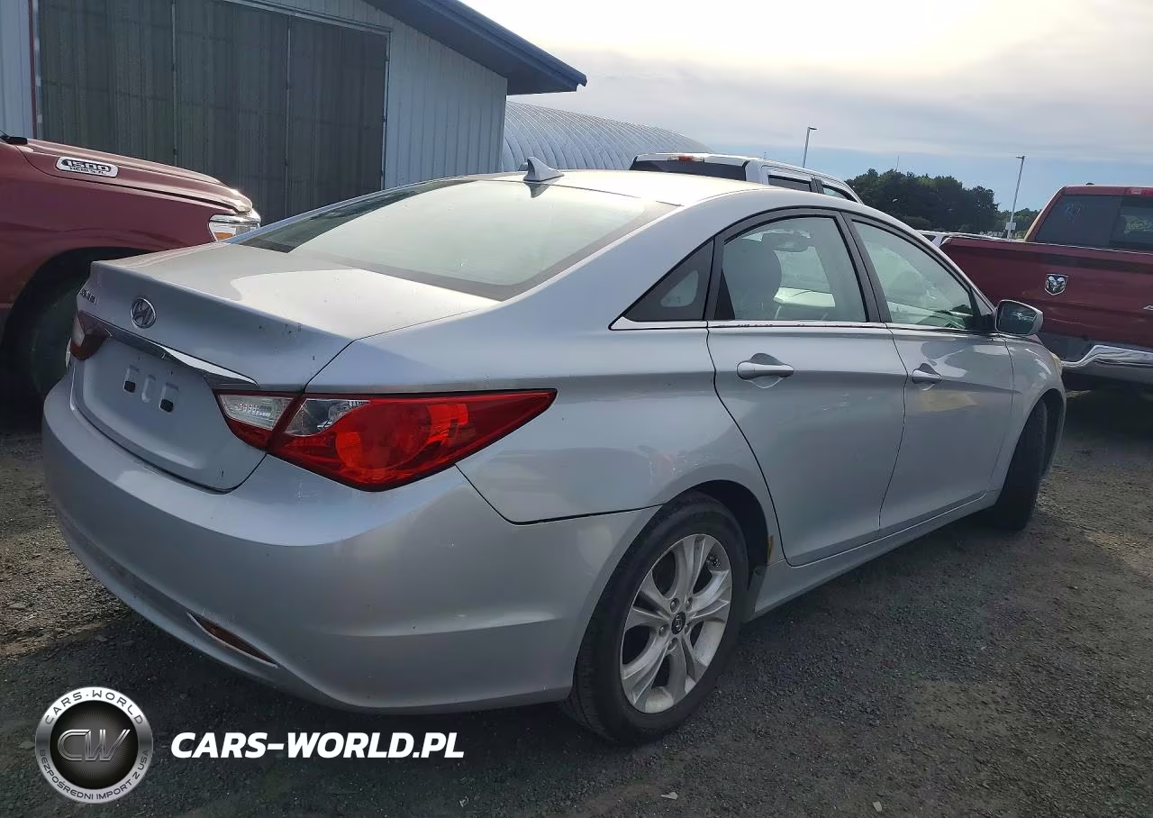 2011 Hyundai Sonata Gls VIN:5NPEB4AC1BH045857 - 3