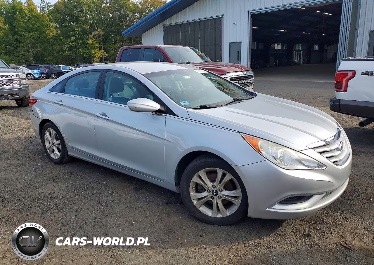 2011 Hyundai Sonata Gls VIN:5NPEB4AC1BH045857 - 4