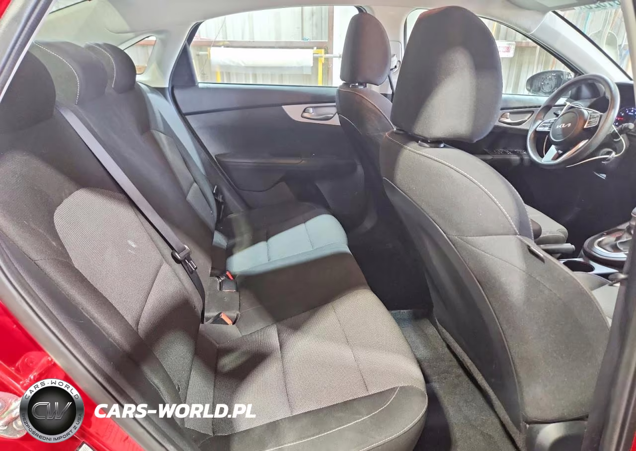 2024 Kia Forte Lxs VIN:3KPF24AD0RE767574 - 10