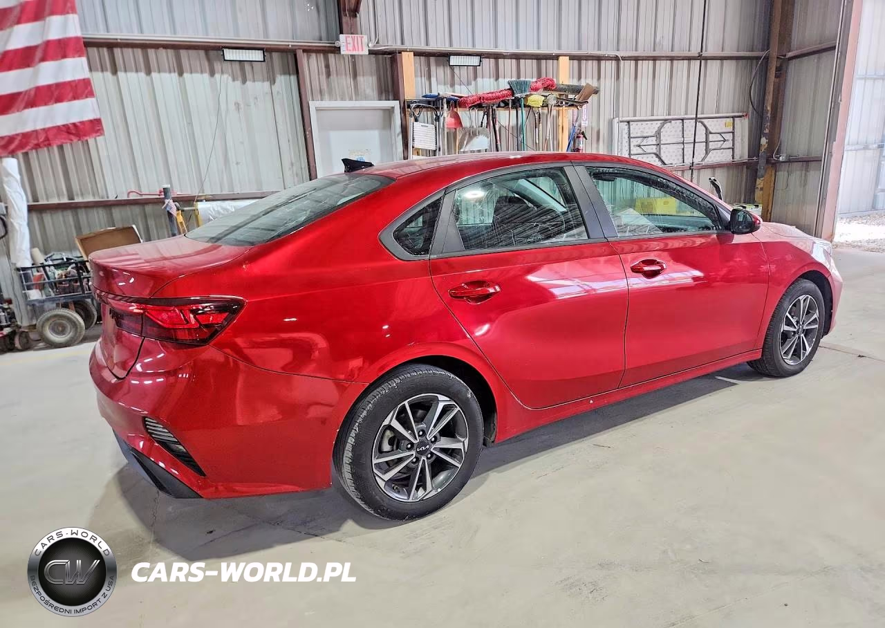 2024 Kia Forte Lxs VIN:3KPF24AD0RE767574 - 3