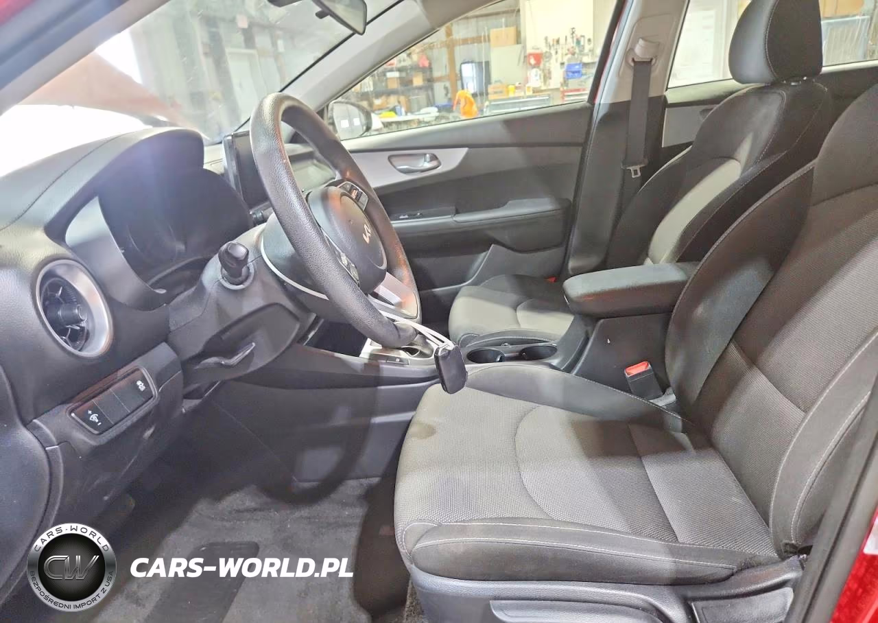 2024 Kia Forte Lxs VIN:3KPF24AD0RE767574 - 7