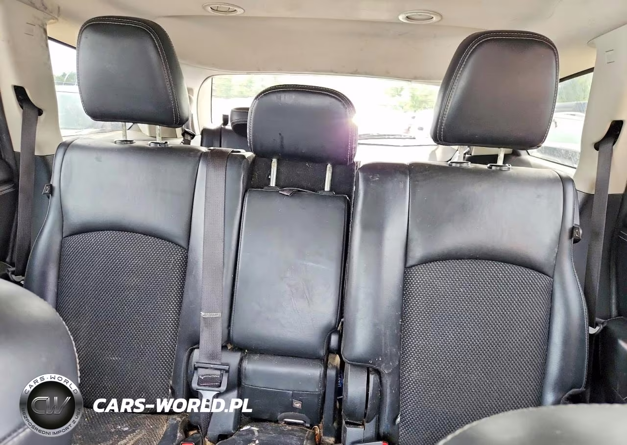 2019 Dodge Journey Crossroad VIN:3C4PDDGG9KT794869 - 10