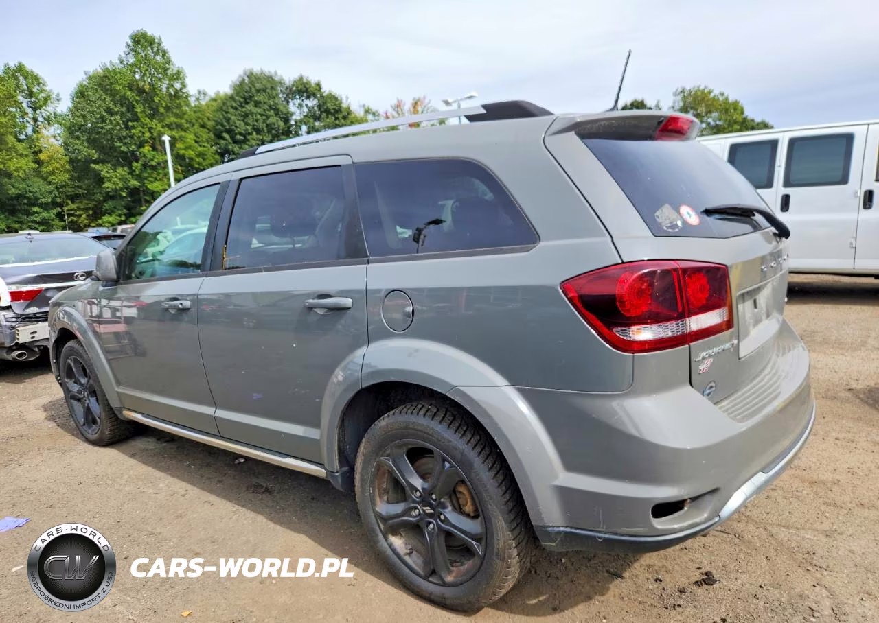 2019 Dodge Journey Crossroad VIN:3C4PDDGG9KT794869 - 2