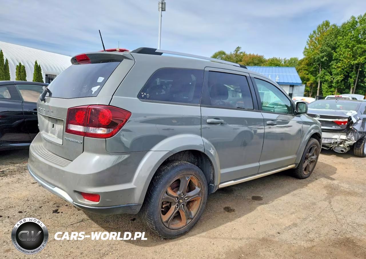 2019 Dodge Journey Crossroad VIN:3C4PDDGG9KT794869 - 3