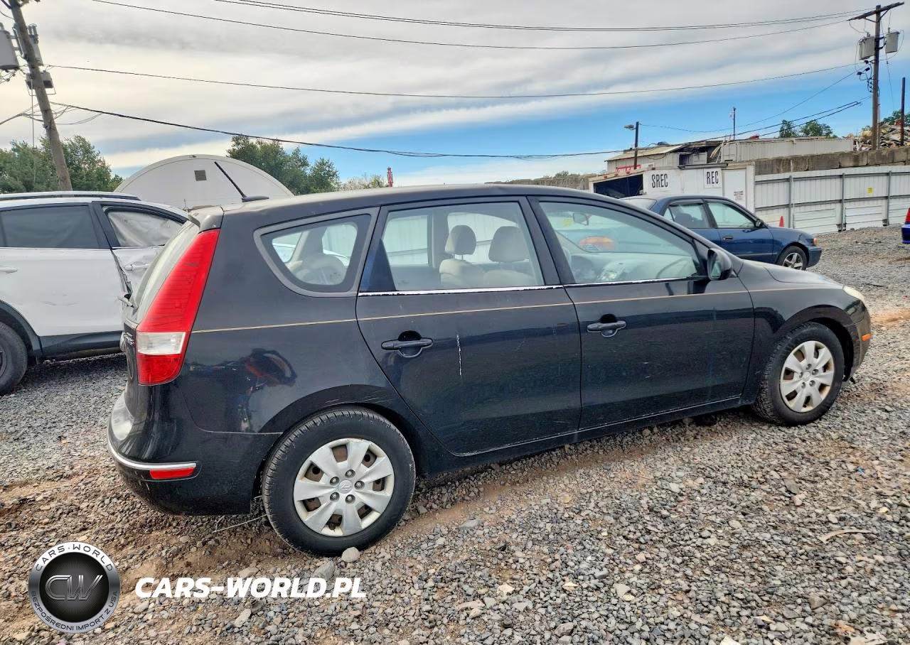 2010 Hyundai Elantra Touring Gls VIN:KMHDB8AE9AU085589 - 3