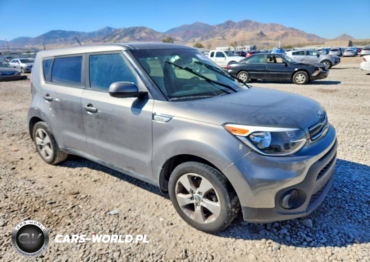 2017 Kia Soul Base VIN:KNDJN2A21H7476066 - 4