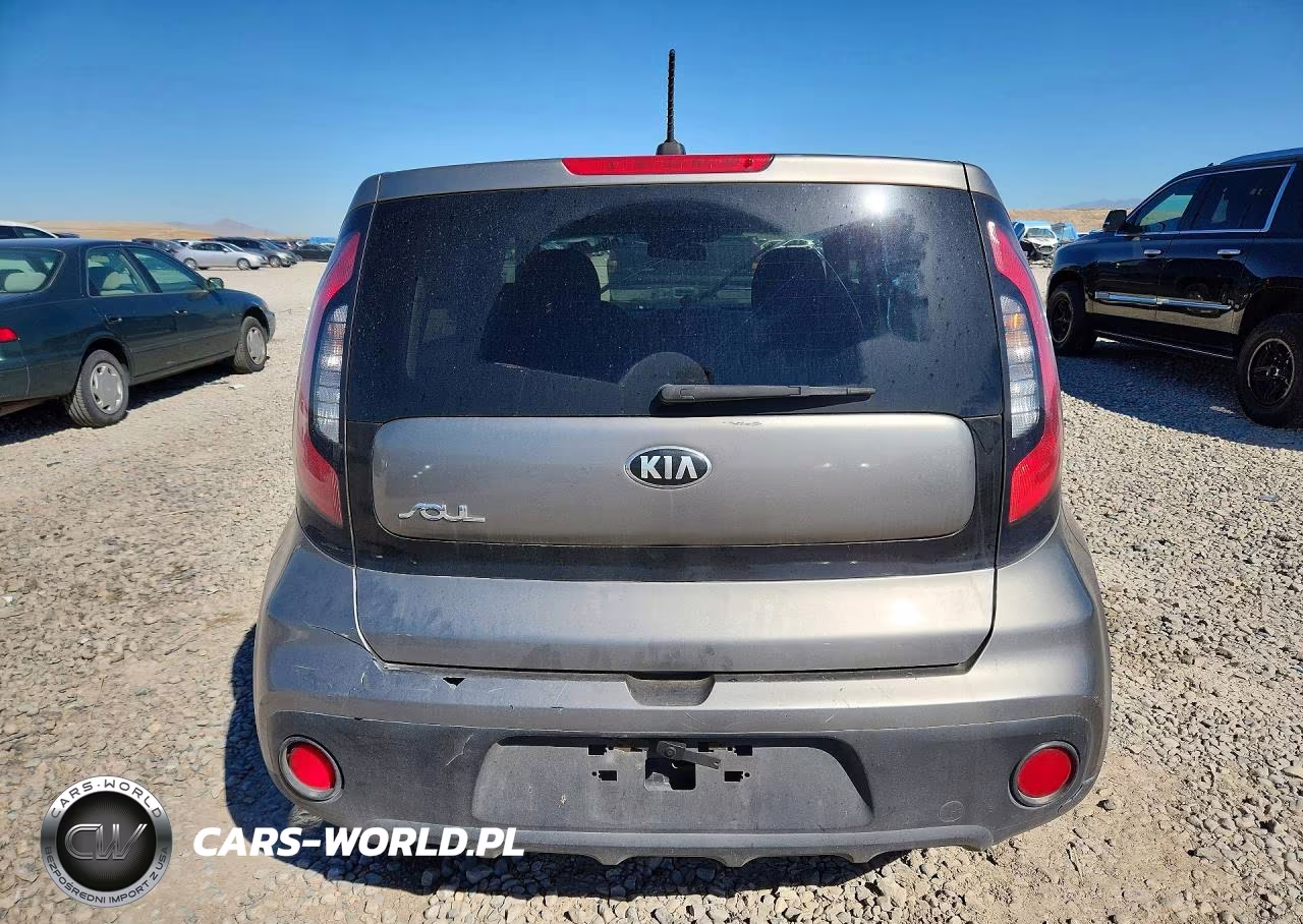 2017 Kia Soul Base VIN:KNDJN2A21H7476066 - 6
