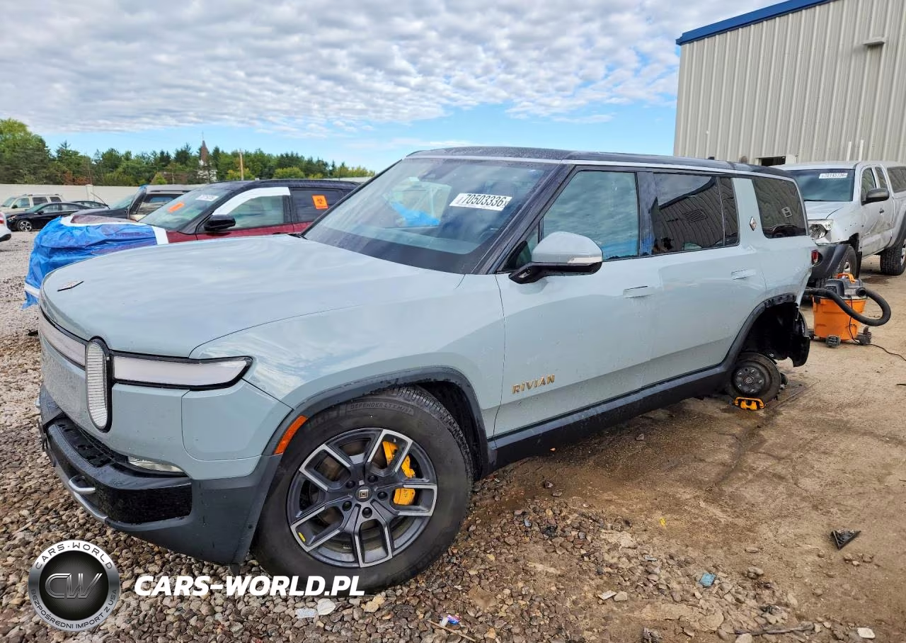 2023 Rivian R1S Adventure