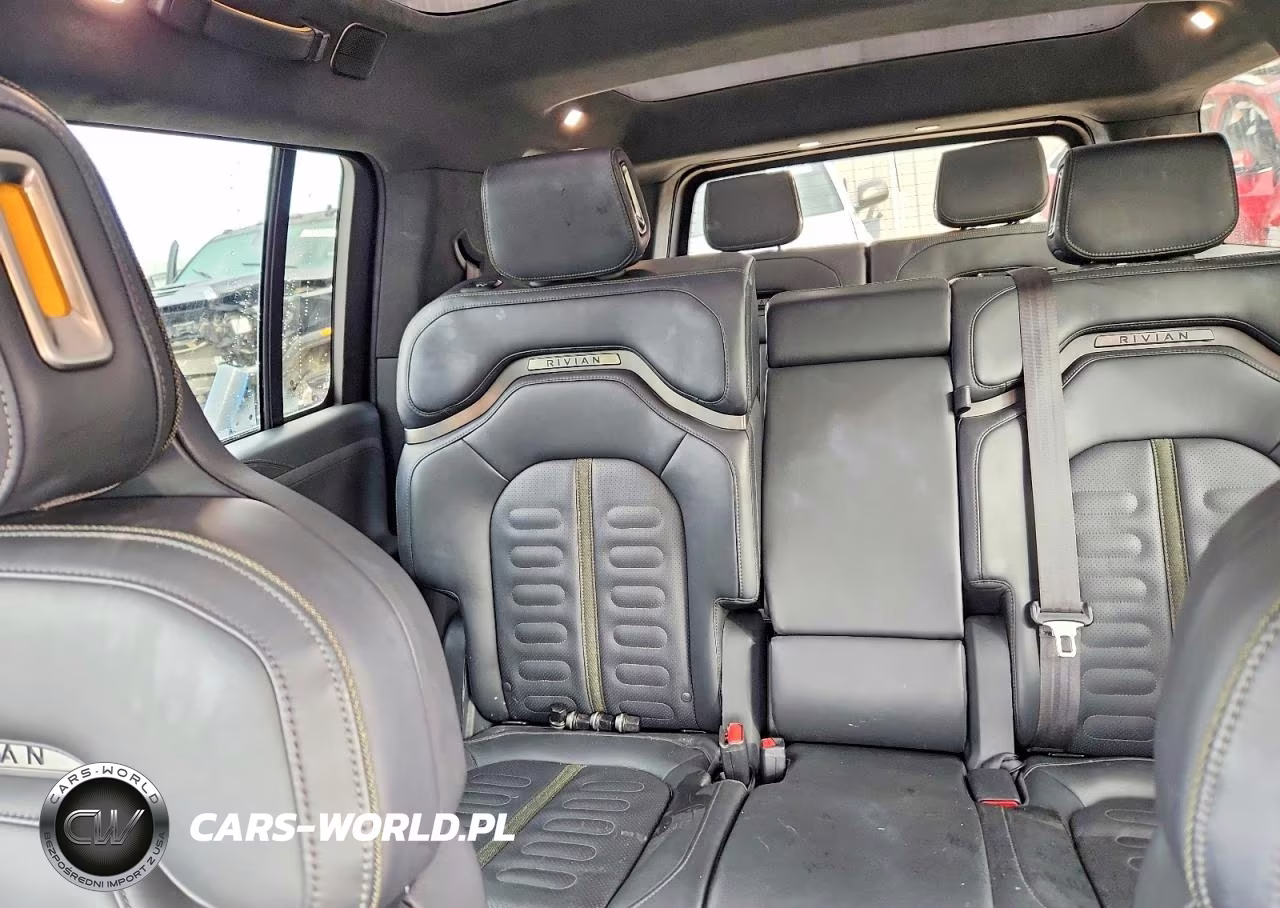 2023 Rivian R1S Adventure VIN:7PDSGABA7PN004553 - 10