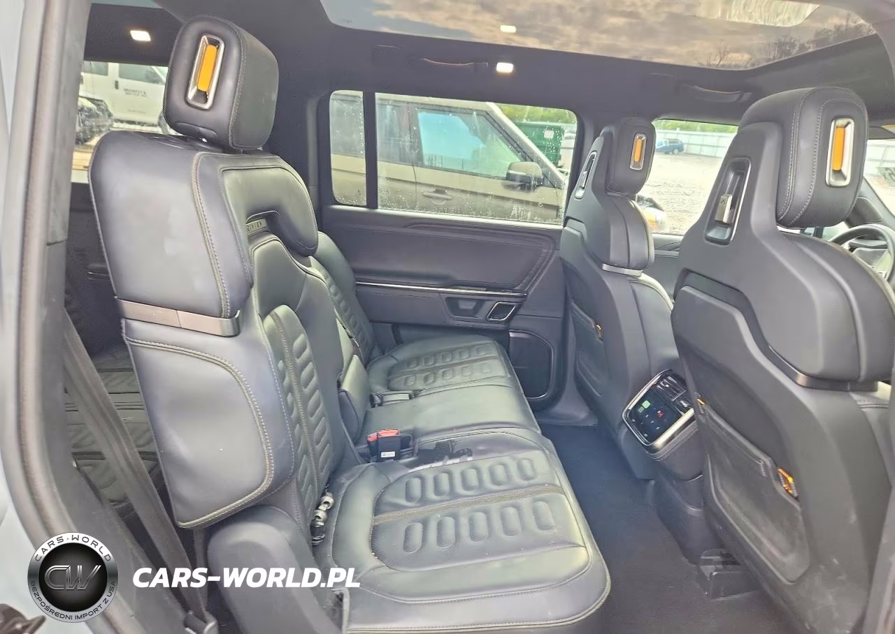 2023 Rivian R1S Adventure VIN:7PDSGABA7PN004553 - 11