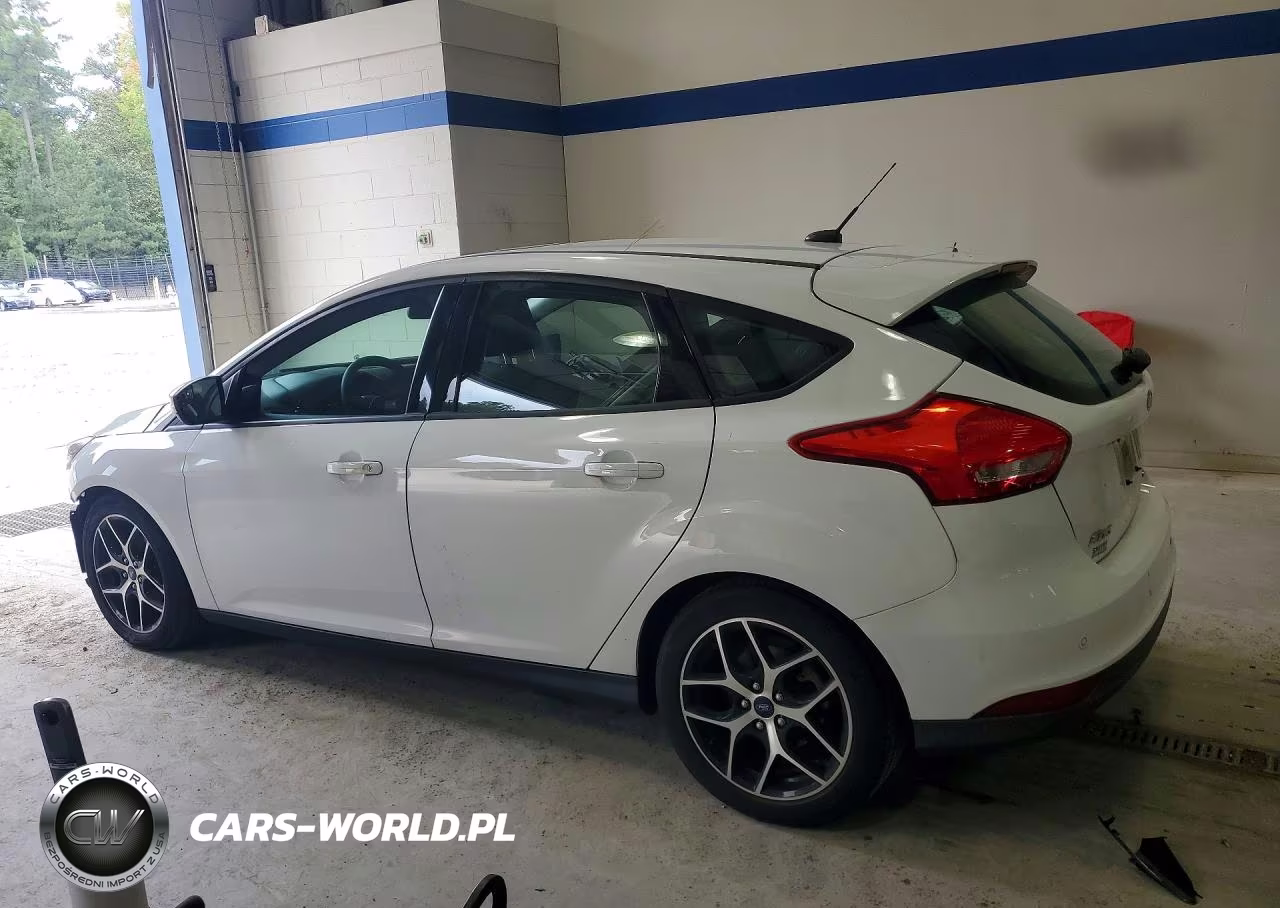 2017 Ford Focus Sel VIN:1FADP3M25HL213049 - 2