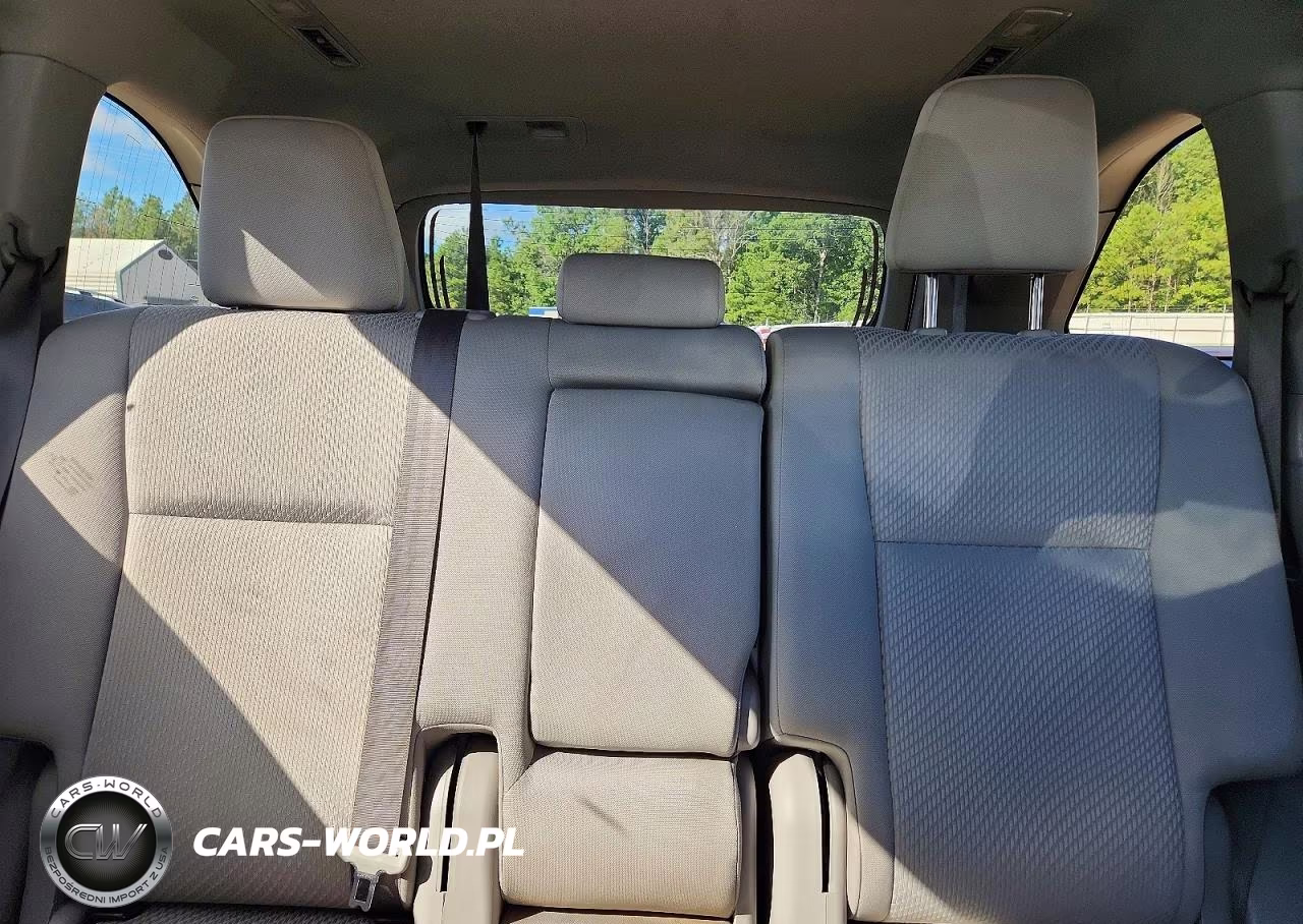 2019 Toyota Highlander Le VIN:5TDBZRFH1KS990219 - 10