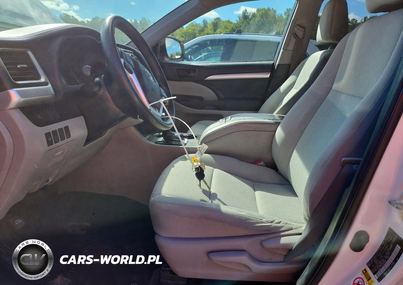 2019 Toyota Highlander Le VIN:5TDBZRFH1KS990219 - 7