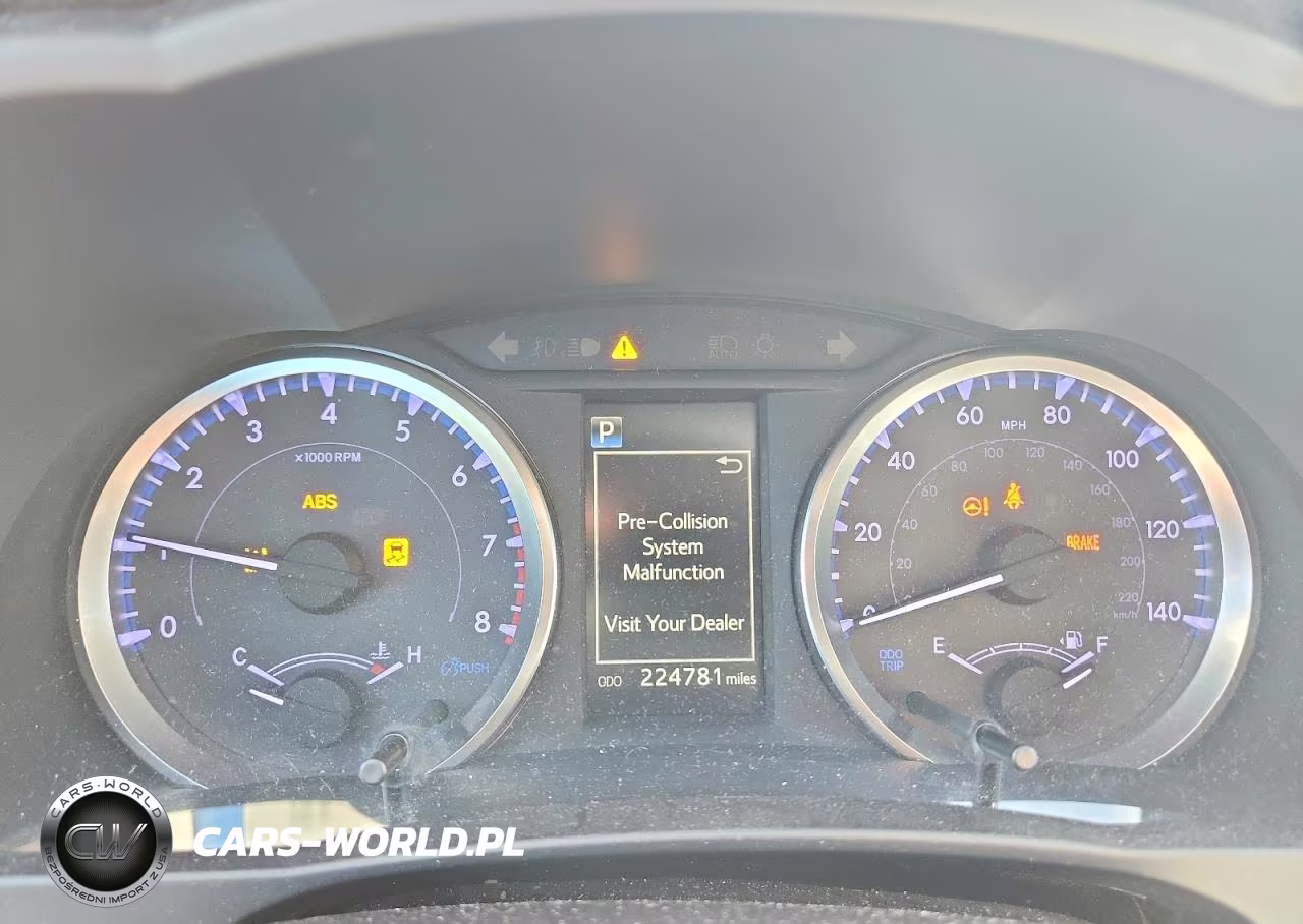 2019 Toyota Highlander Le VIN:5TDBZRFH1KS990219 - 9