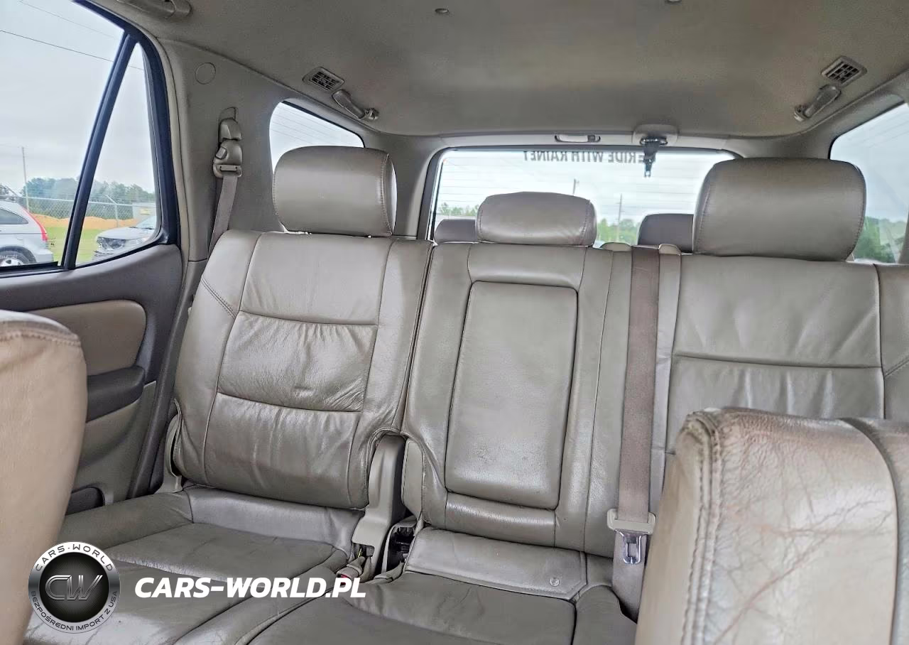 2005 Toyota Sequoia Sr5 VIN:5TDZT34A65S255890 - 10