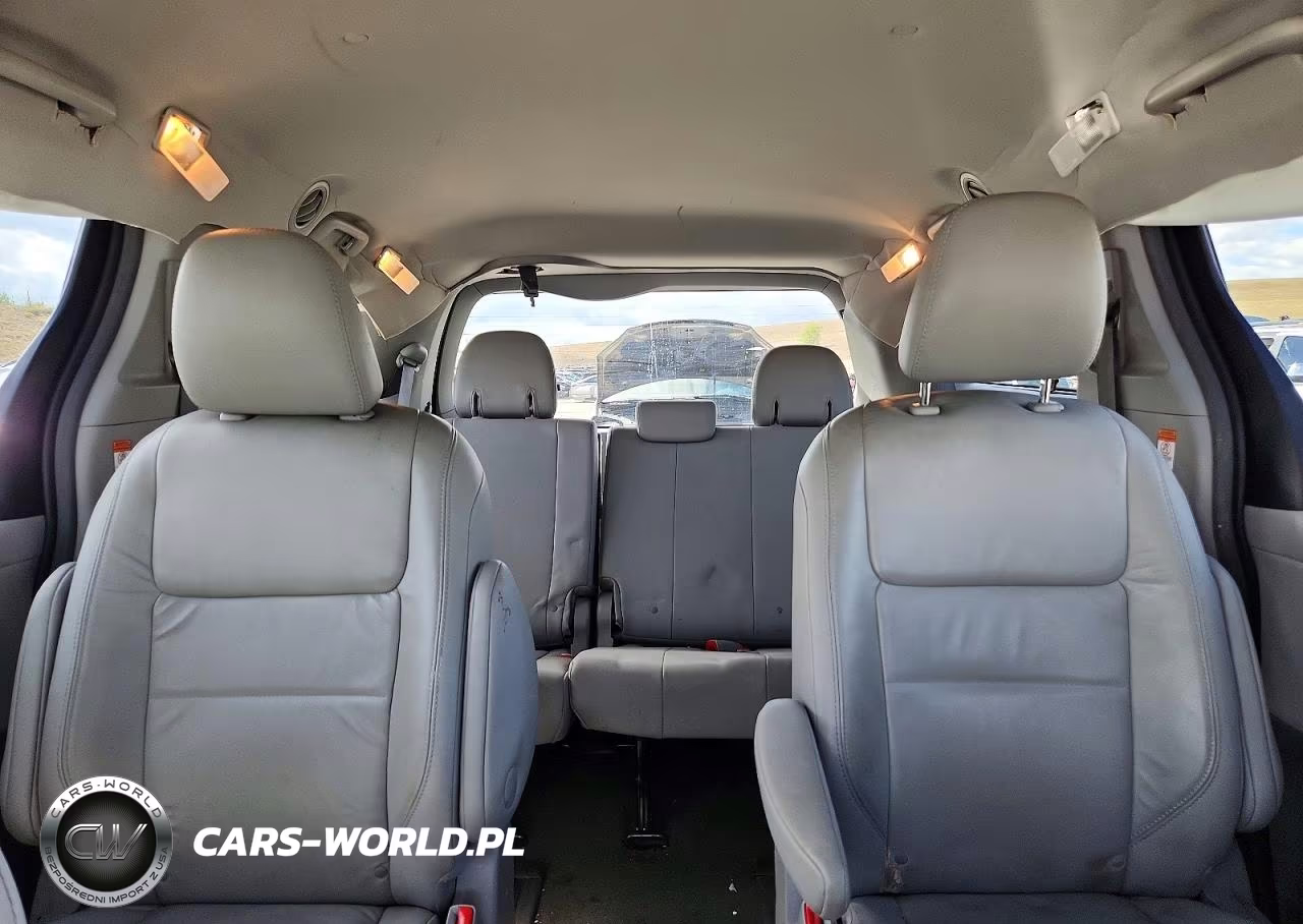 2017 Toyota Sienna Xle 7-Passenger VIN:5TDDZ3DC4HS175874 - 10