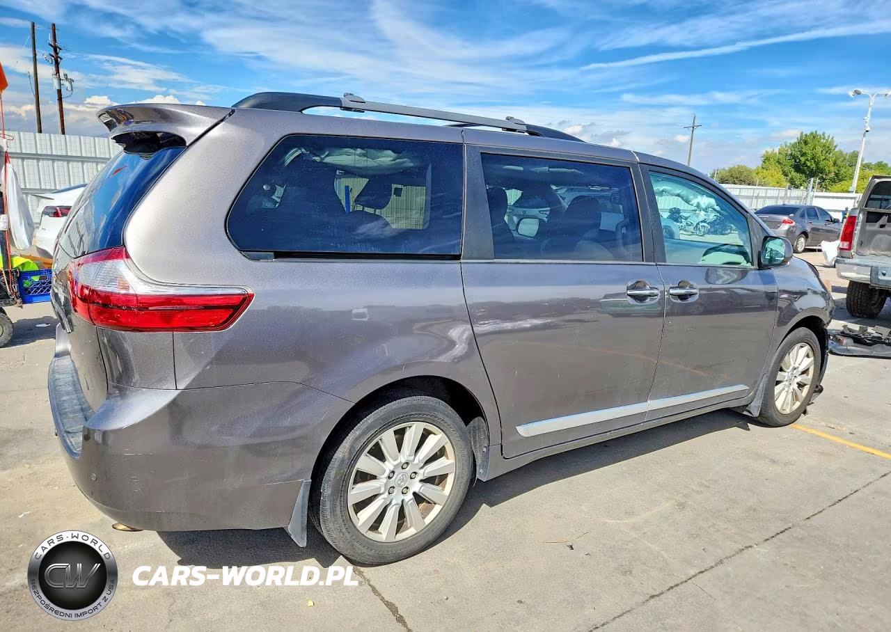 2017 Toyota Sienna Xle 7-Passenger VIN:5TDDZ3DC4HS175874 - 3