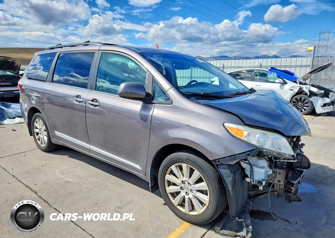 2017 Toyota Sienna Xle 7-Passenger VIN:5TDDZ3DC4HS175874 - 4