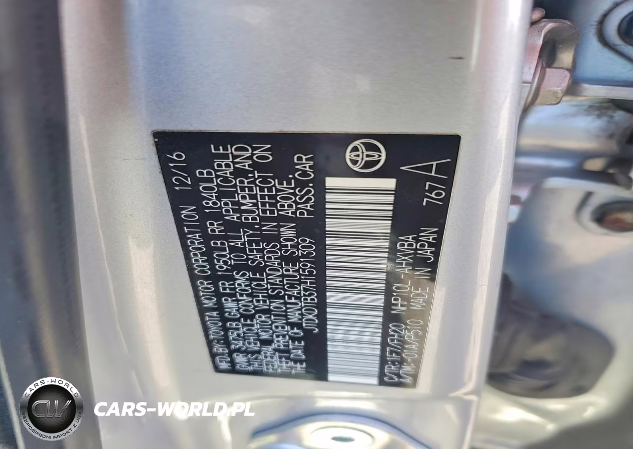 2017 Toyota Prius C One VIN:JTDKDTB37H1591309 - 12