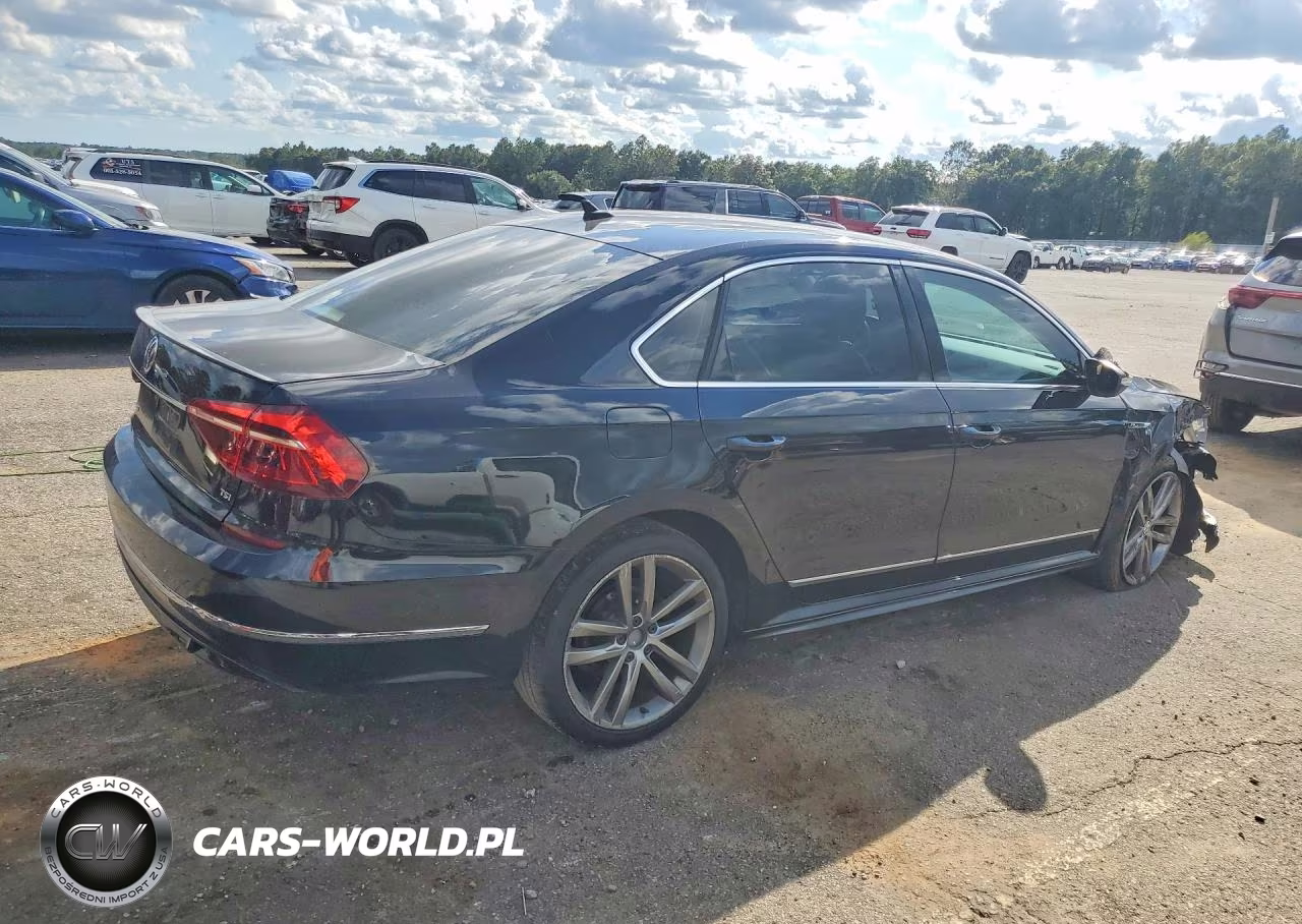 2017 Volkswagen Passat R-Line VIN:1VWDT7A32HC021000 - 3