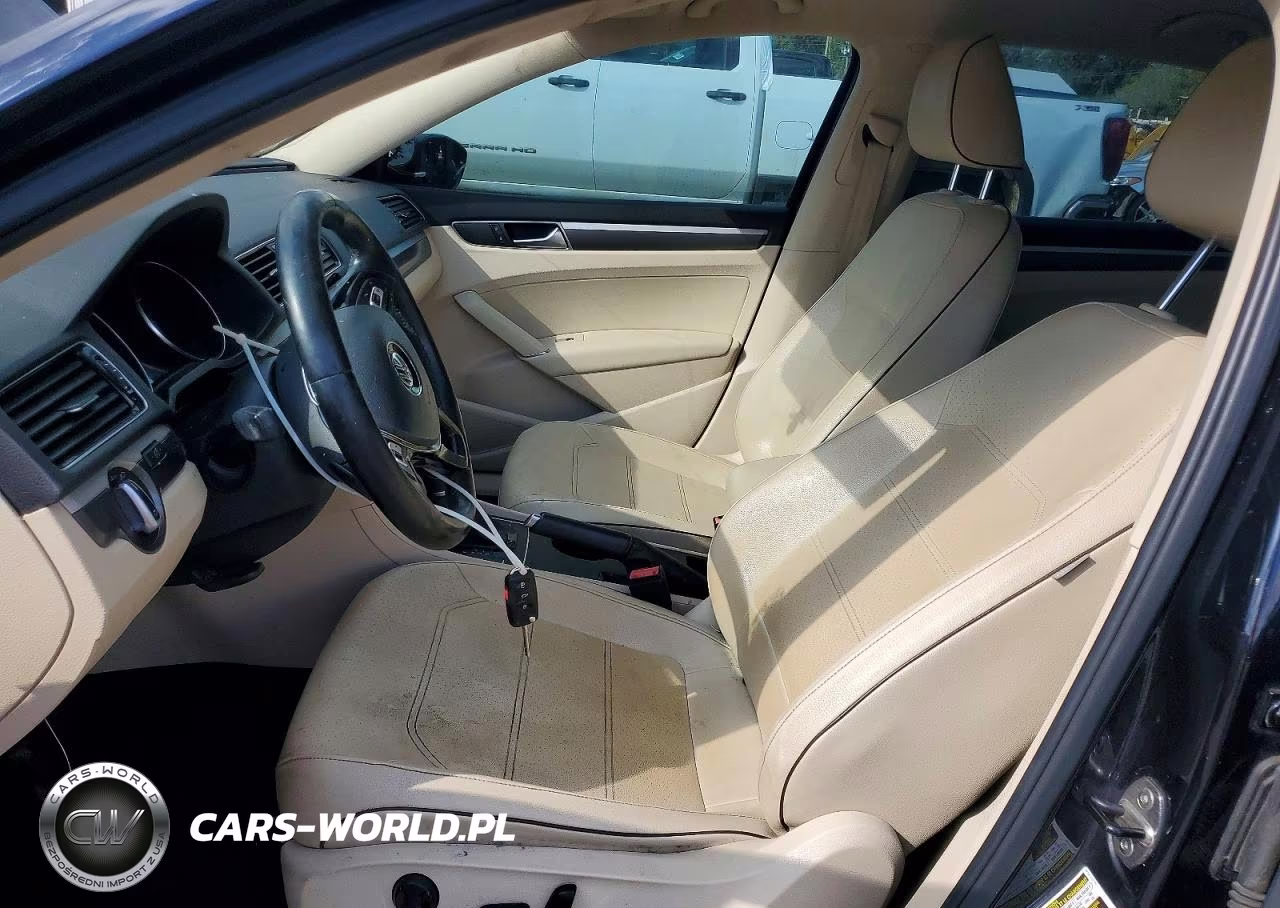 2017 Volkswagen Passat R-Line VIN:1VWDT7A32HC021000 - 7