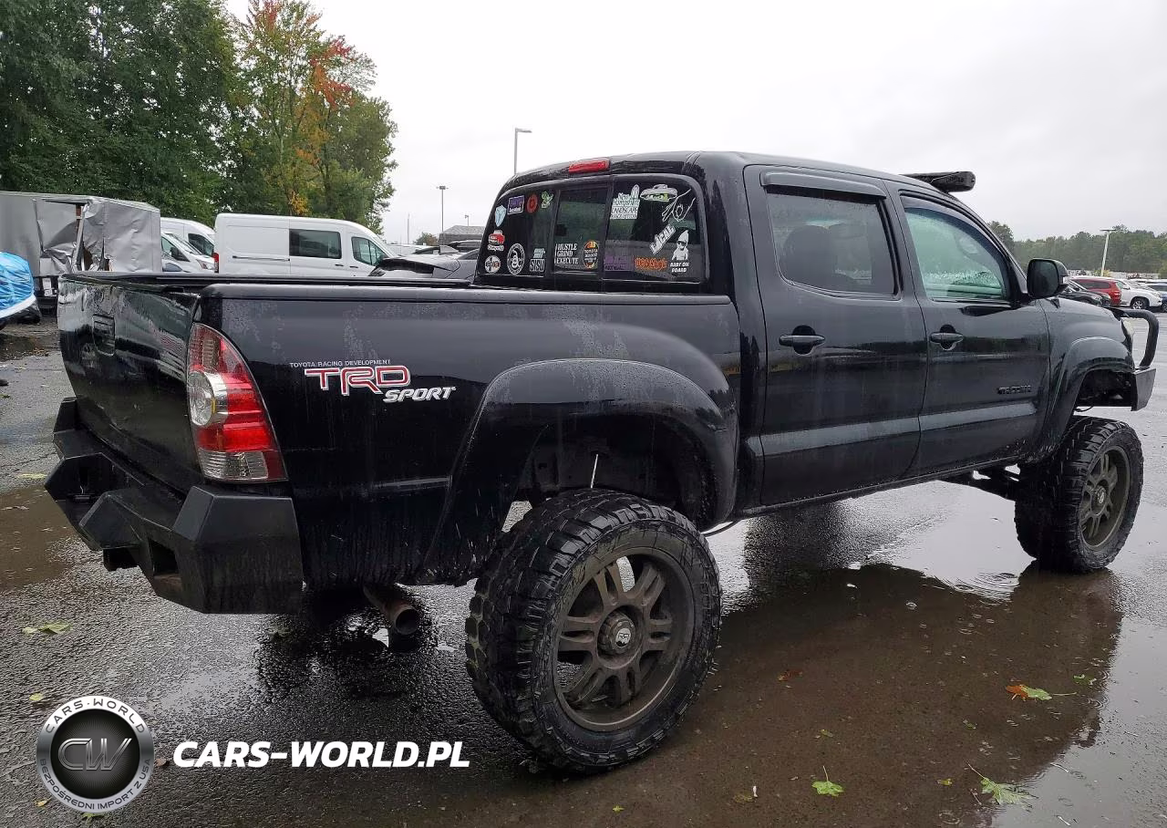 2013 Toyota Tacoma V6 VIN:3TMLU4EN2DM113741 - 3