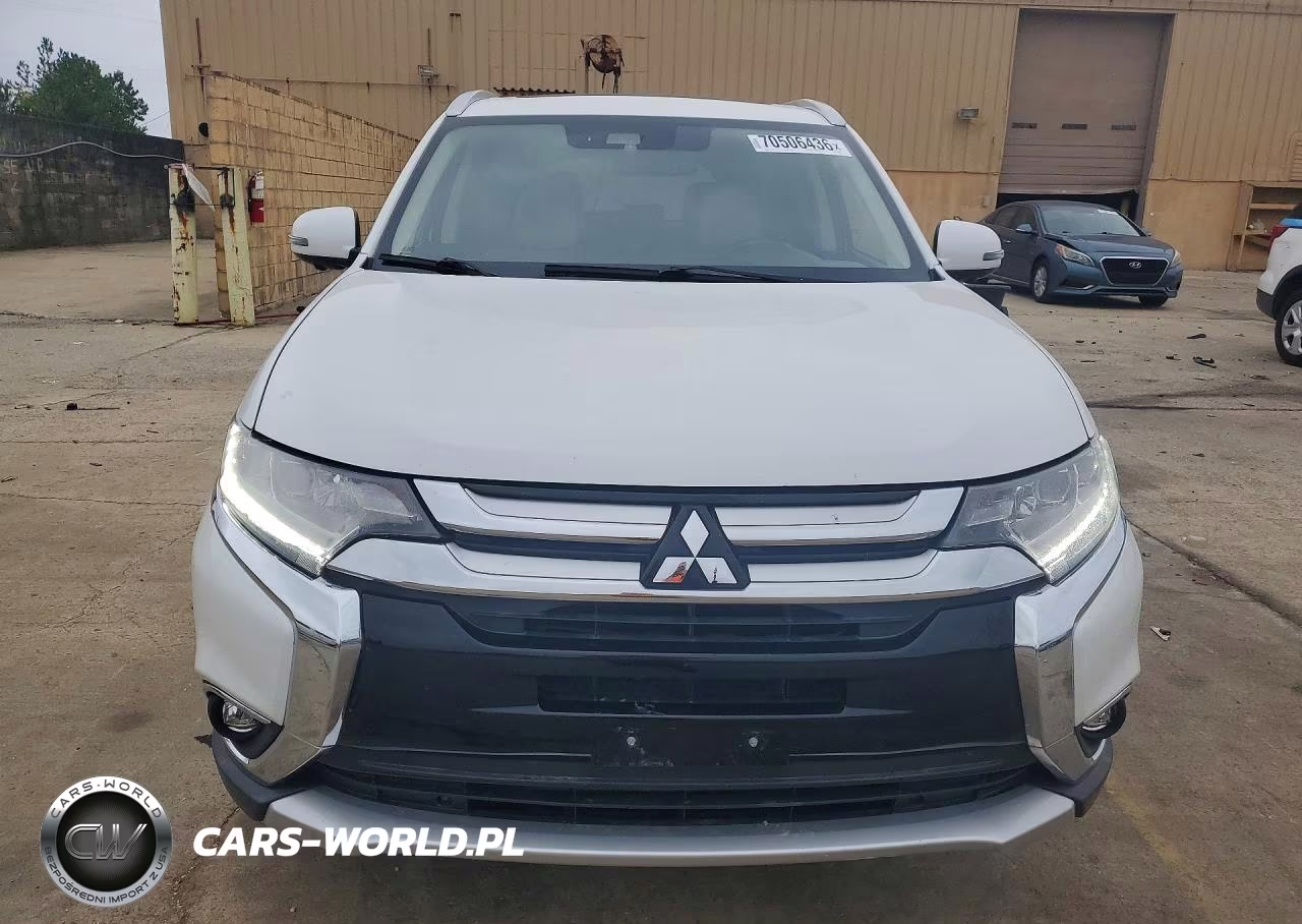 2017 Mitsubishi Outlander Gt VIN:JA4JZ4AX6HZ039867 - 4