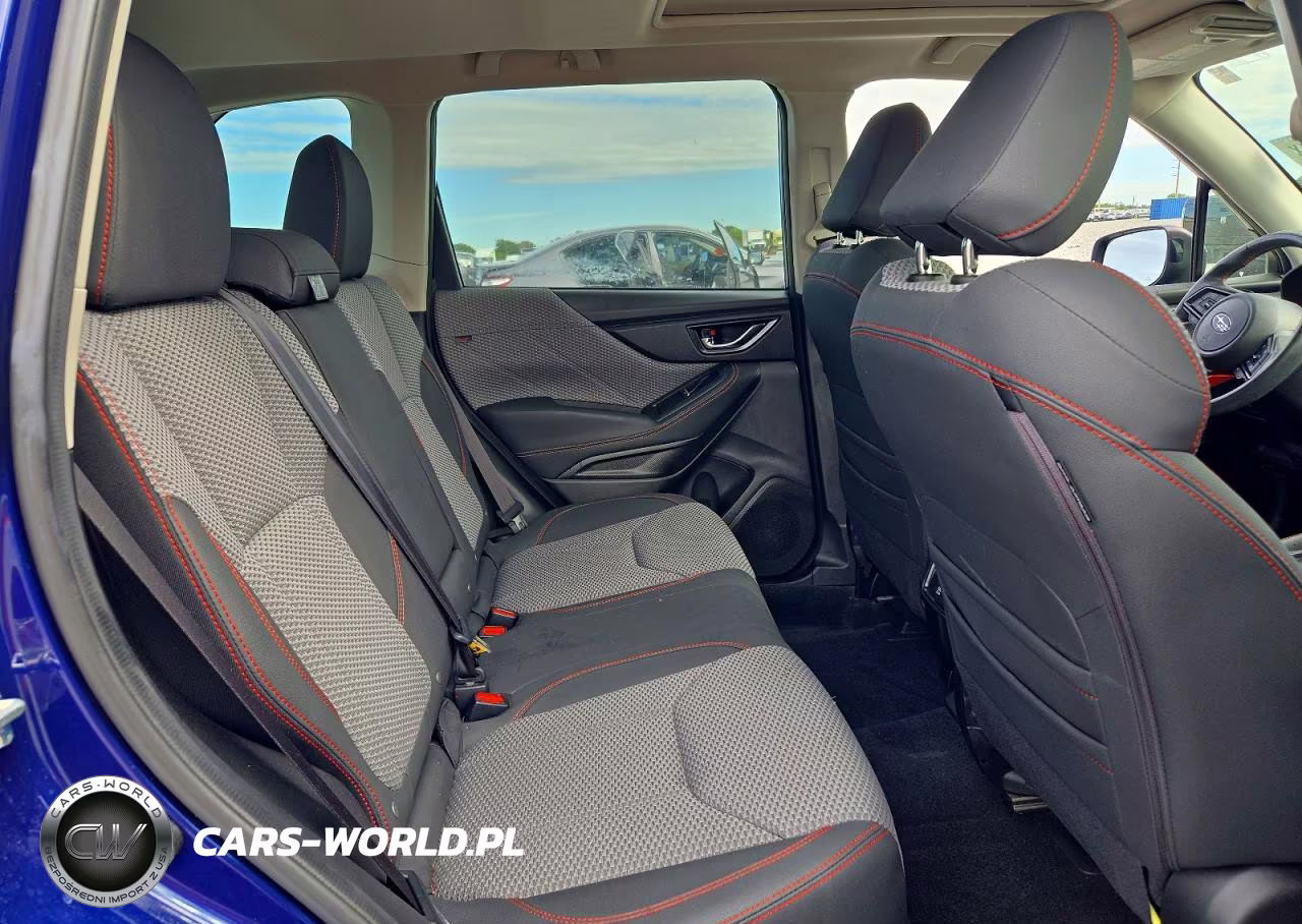2024 Subaru Forester Sport VIN:JF2SKAGC8RH439780 - 10