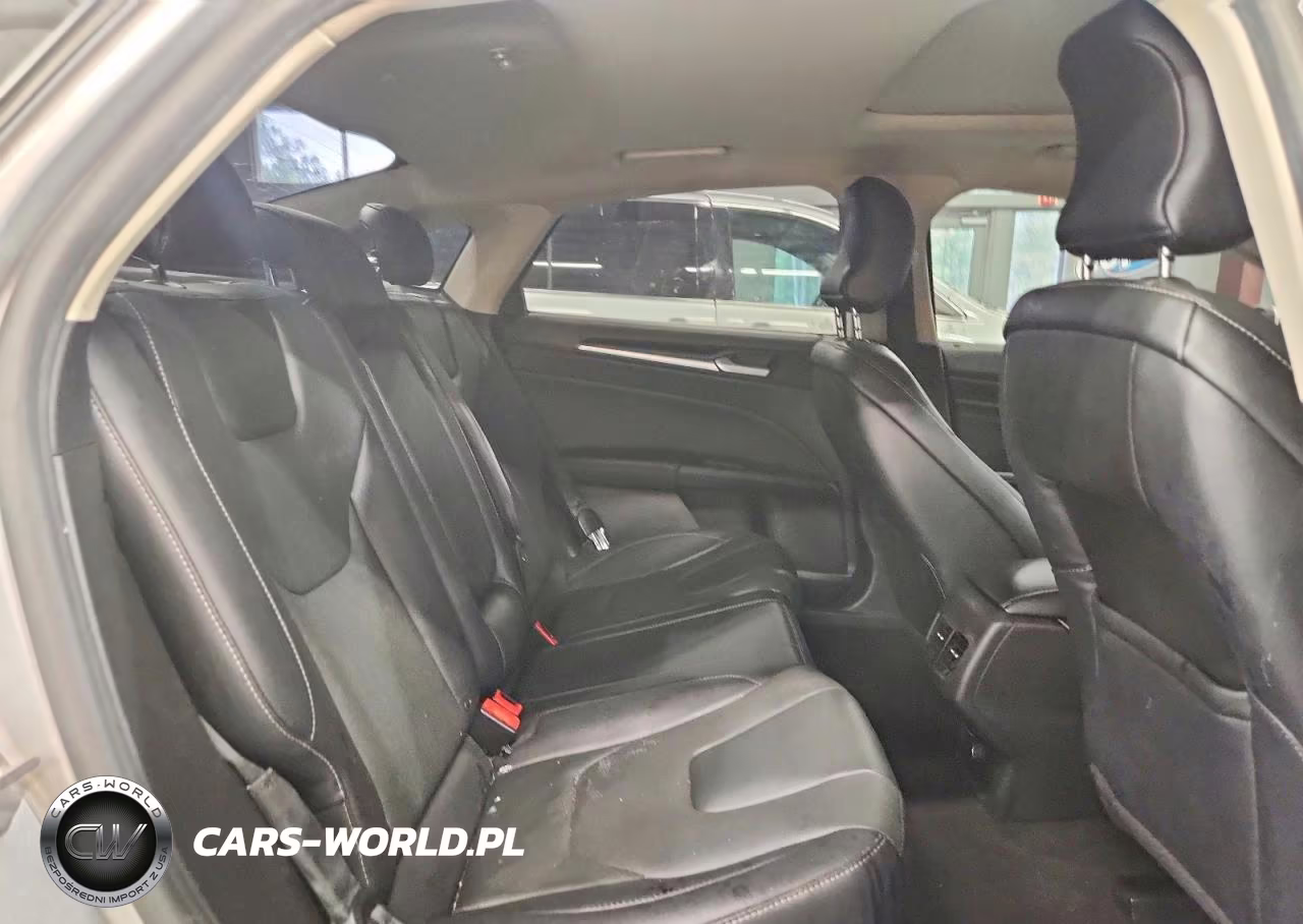 2019 Ford Fusion Titanium VIN:3FA6P0SU9KR157394 - 10