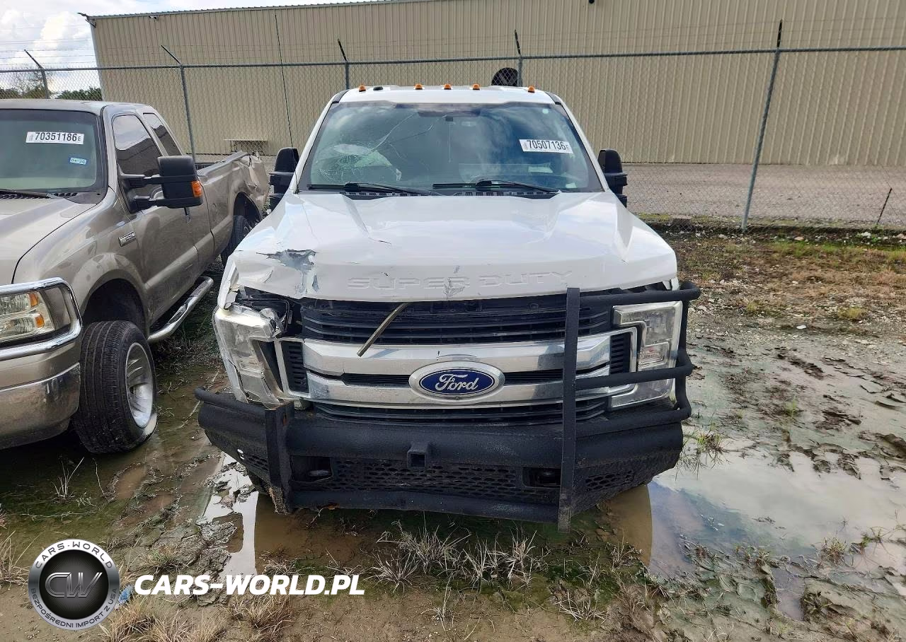 2019 Ford F350 Super Duty VIN:1FT8W3DT8KEE82147 - 5