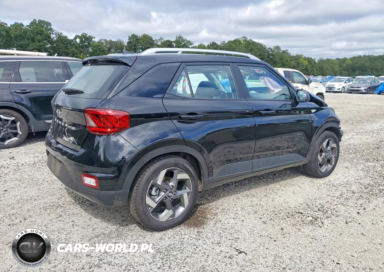 2026 Hyundai Venue Sel VIN:KMHRC8A31TU466034 - 3