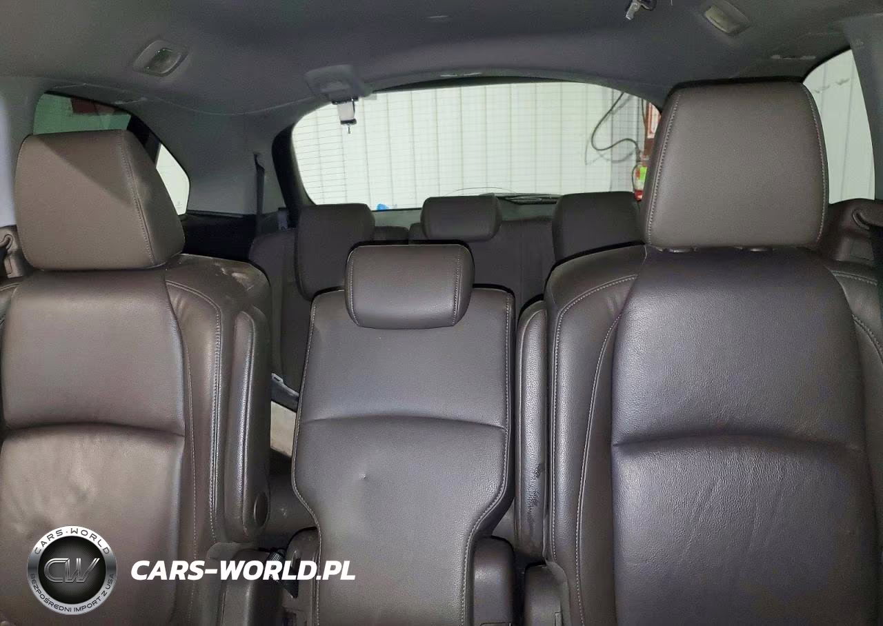 2018 Honda Odyssey Touring VIN:5FNRL6H86JB009073 - 10