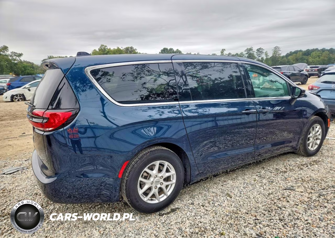 2025 Chrysler Pacifica Select VIN:2C4RC1BG7SR521188 - 3