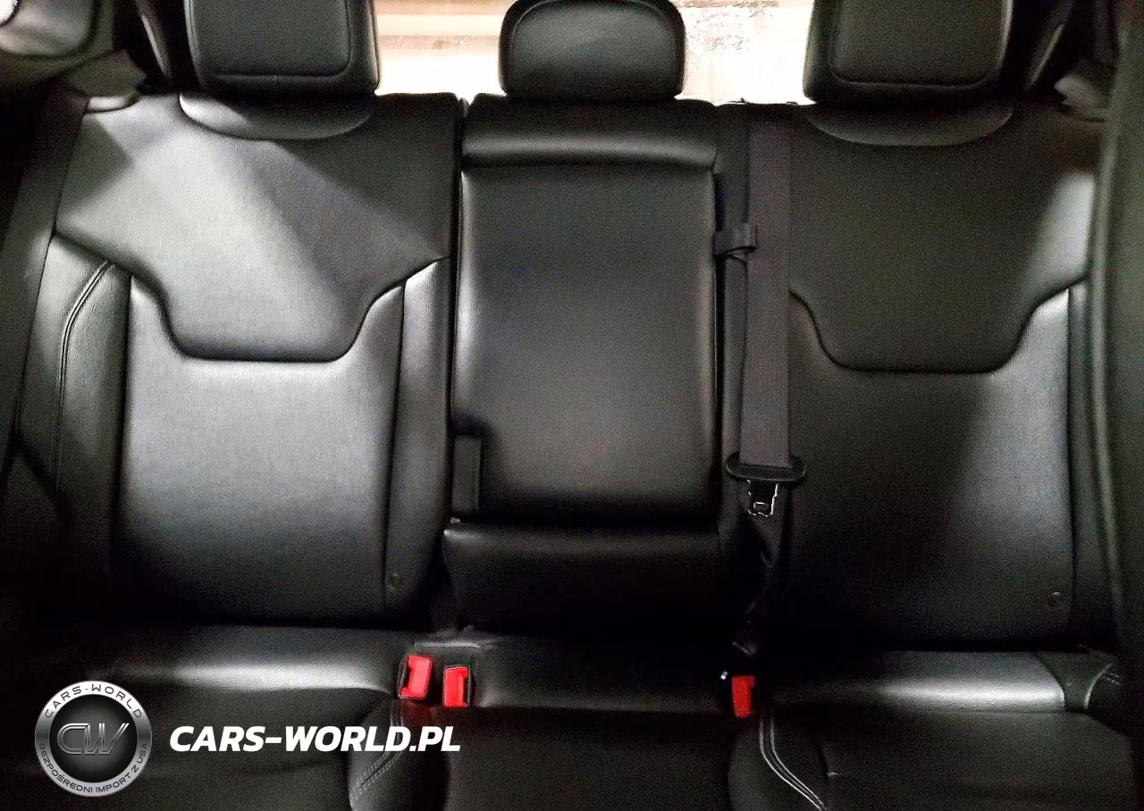 2025 Jeep Compass Limited VIN:3C4NJDCNXST504885 - 10