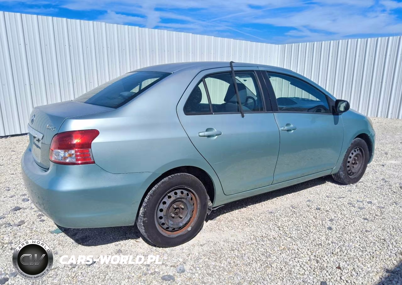 2010 Toyota Yaris Base VIN:JTDBT4K39A4072856 - 3