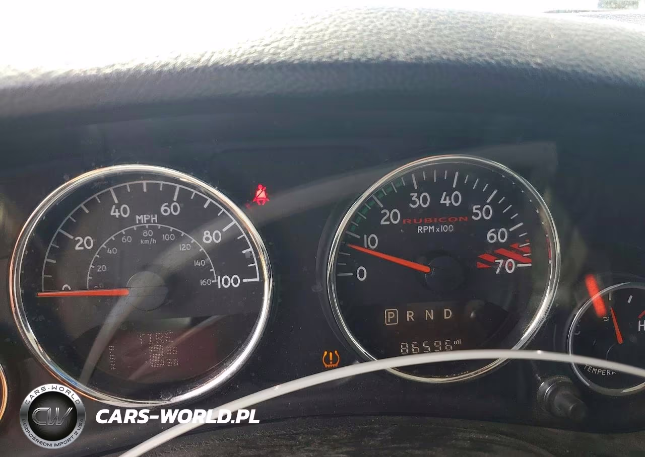 2016 Jeep Wrangler Unlimited Rubicon VIN:1C4BJWFG0GL270092 - 9