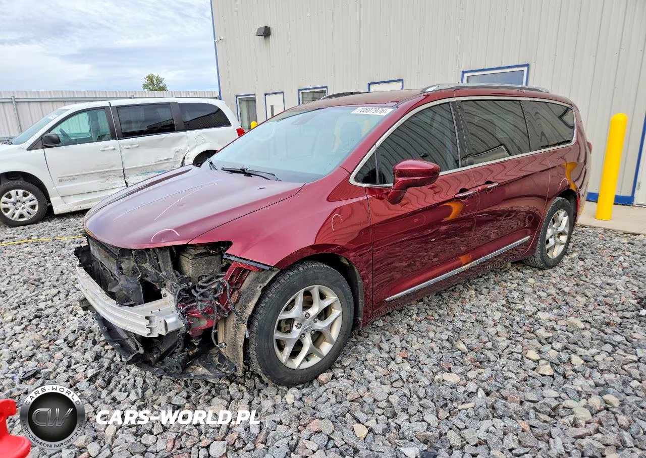 2018 Chrysler Pacifica Touring L Plus VIN:2C4RC1EG9JR197316 - 1